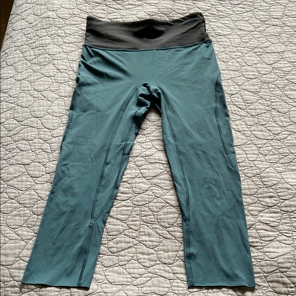Lululemon Athletica Green and Black Leggings